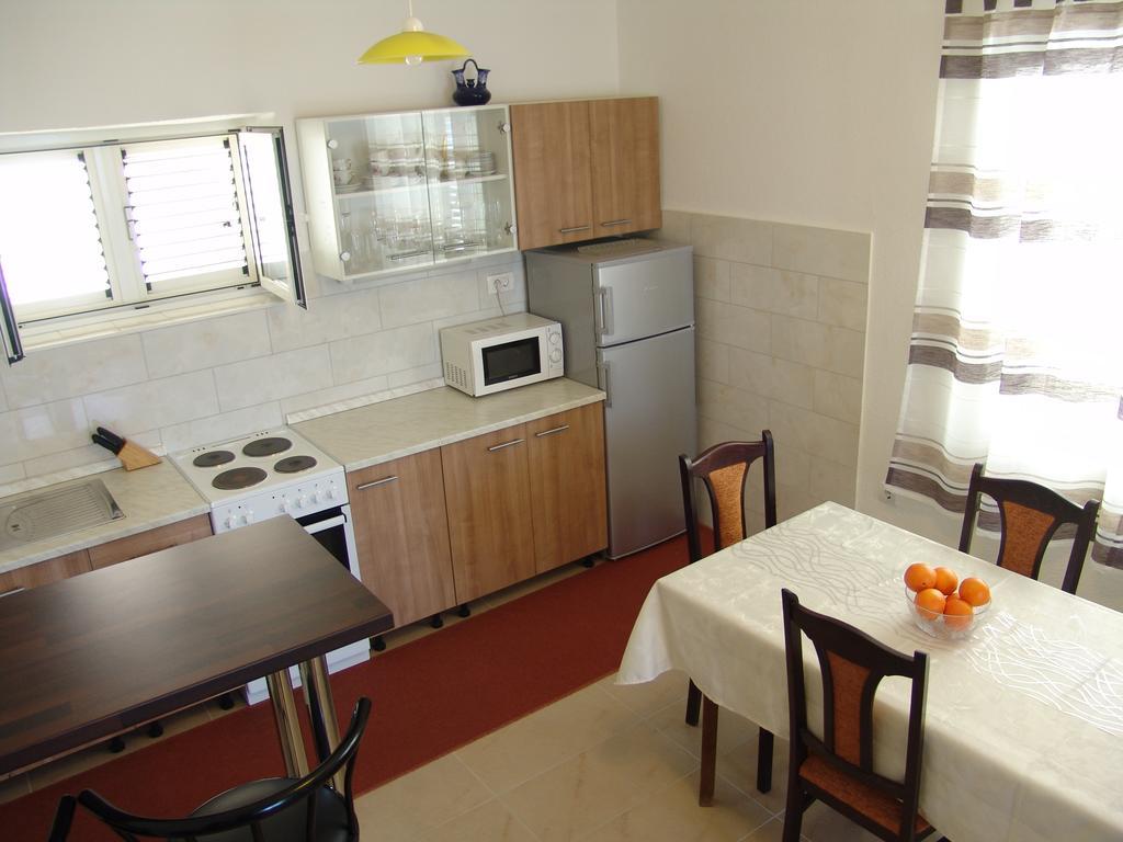 Apartment Davor Gradac  Cameră foto